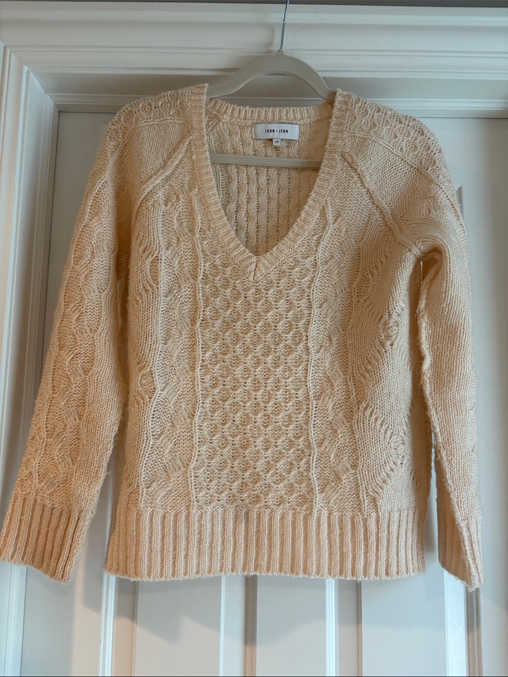 John + Jenn Peachy/Pink Lightweight Spring/Summer Cable Crewneck Sweater
